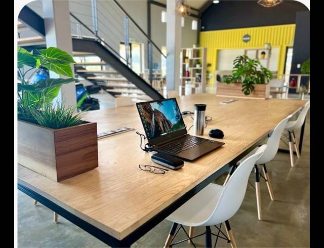 BUSINESS PROPERTY TO RENT IN SILVERTON